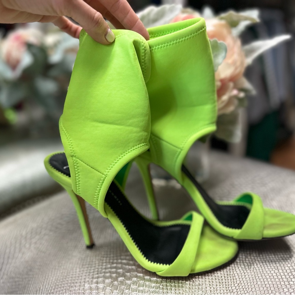 Giuseppe Zanotti Heels - Picture 1 of 8